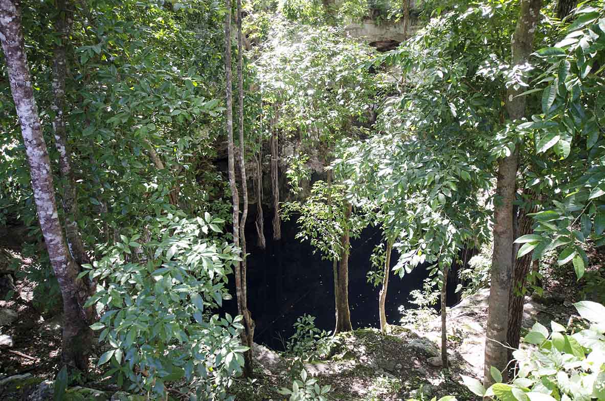 Cenote Yaxunah