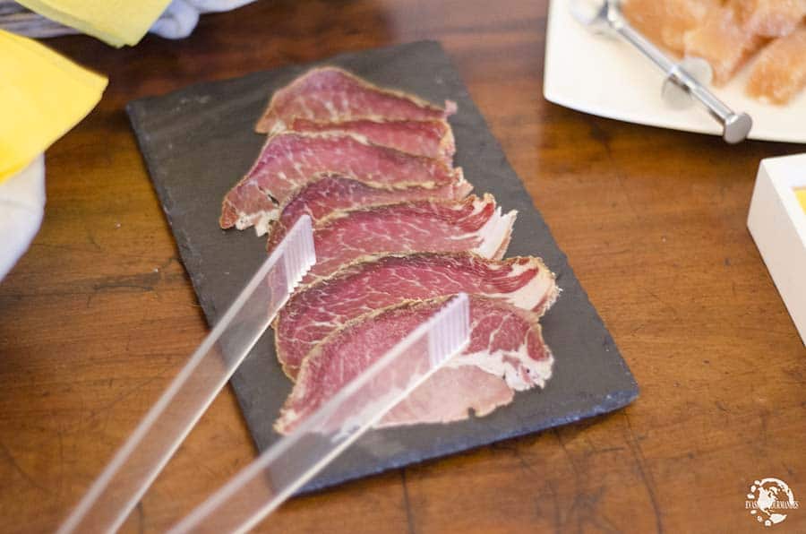 specialités culinaires corses charcuterie